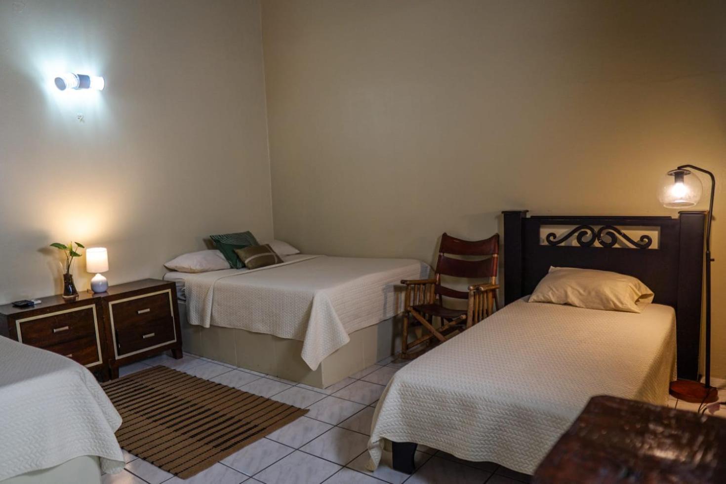 Hotel Y Cabinas Del Tropico Guápiles المظهر الخارجي الصورة