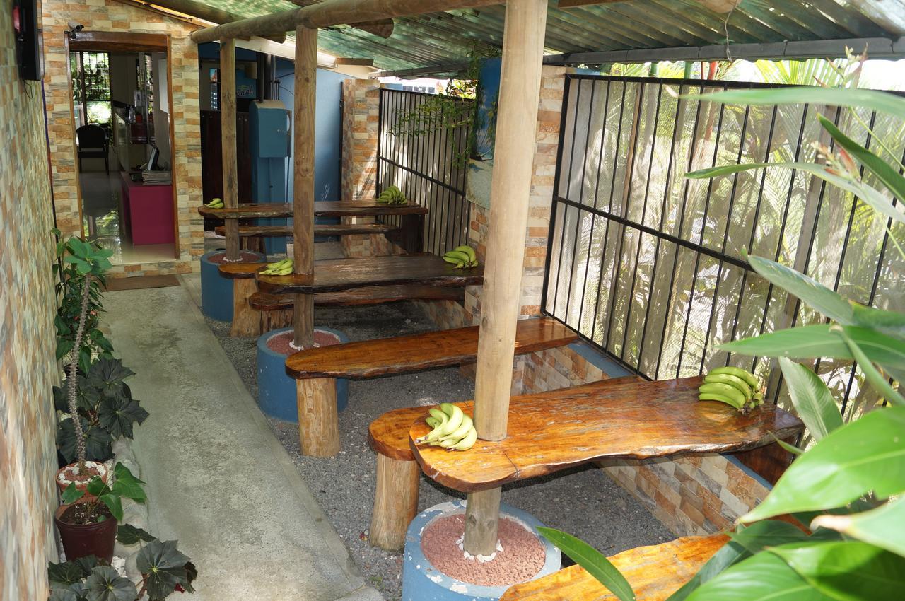Hotel Y Cabinas Del Tropico Guápiles المظهر الخارجي الصورة